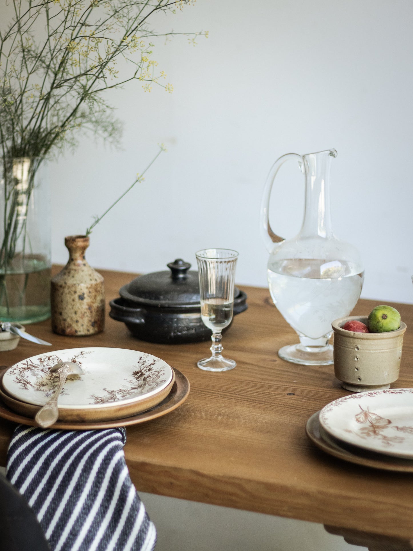 Table à tréteaux ovale en bois récupéré