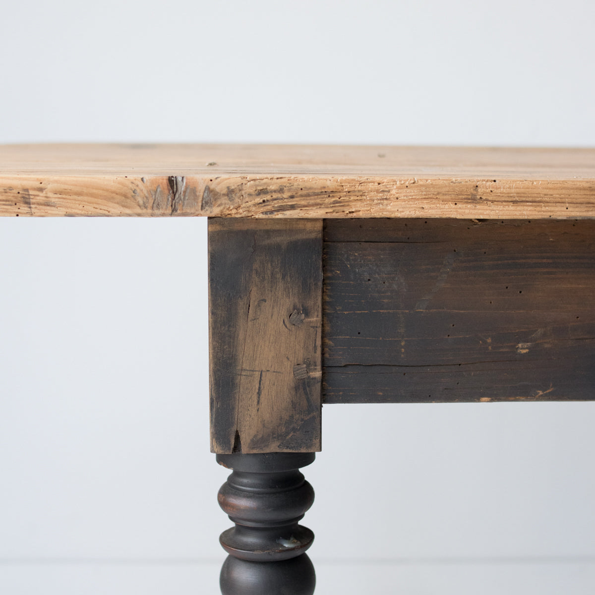 Grande table à manger antique