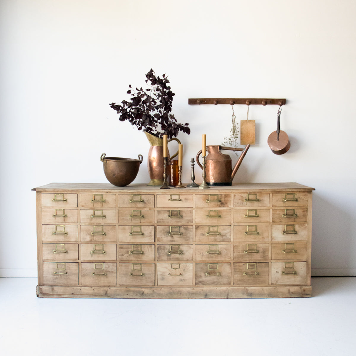 Armoire à mercerie