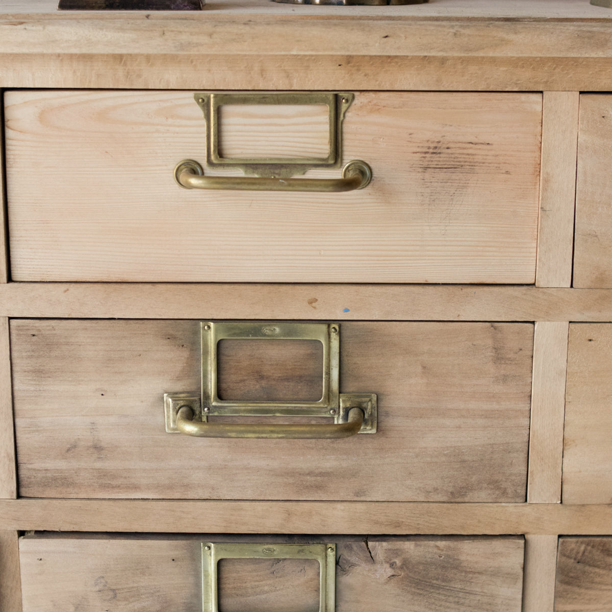 Armoire à mercerie