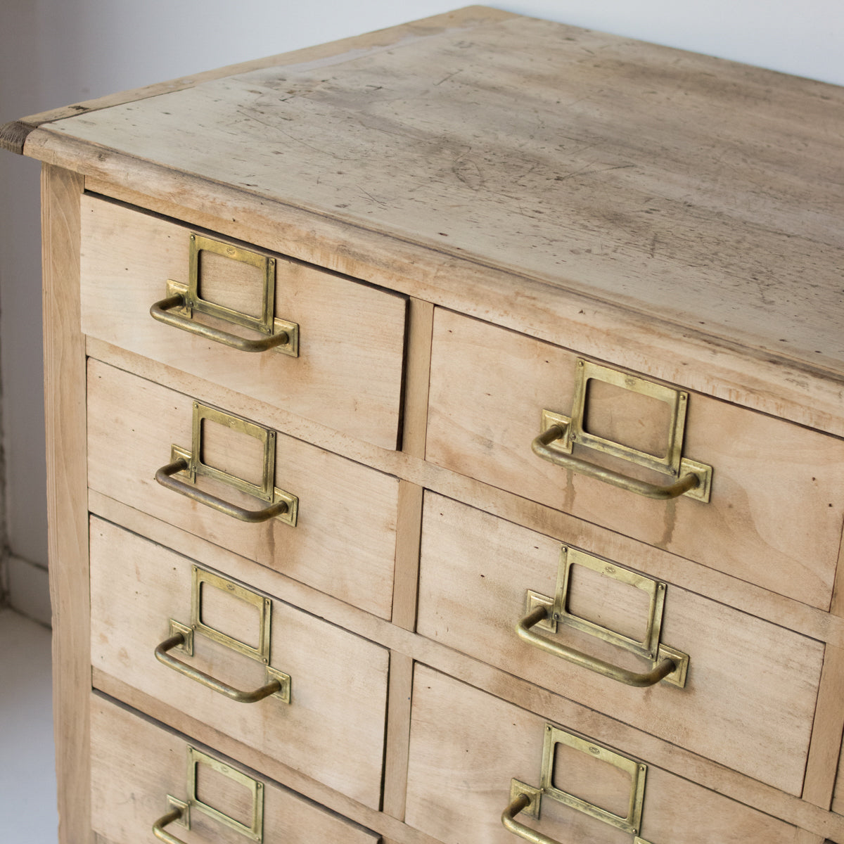 Armoire à mercerie