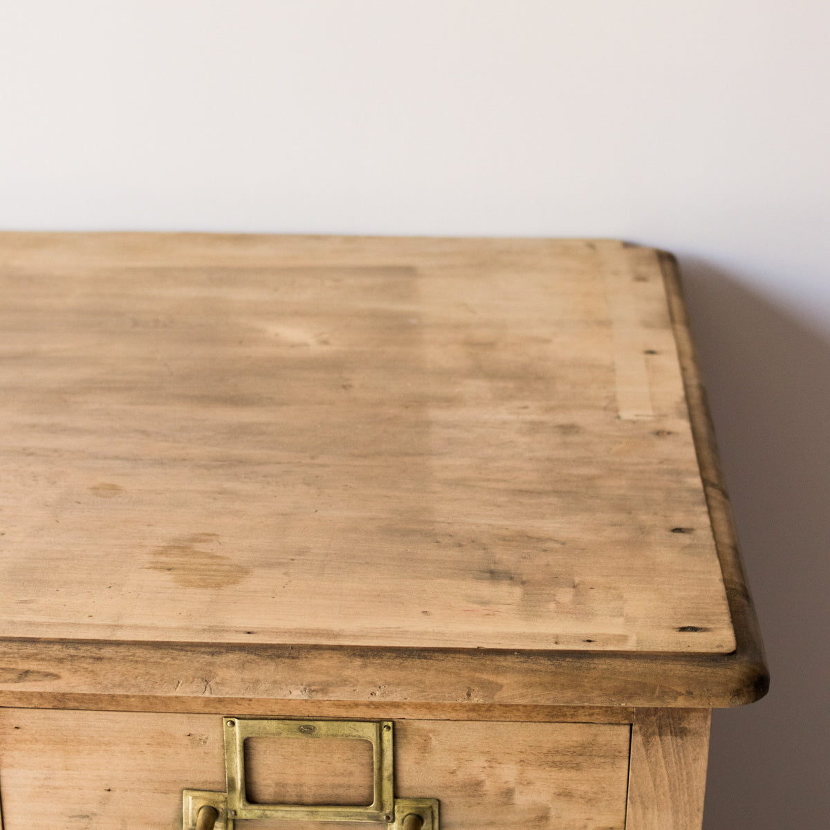 Armoire à mercerie