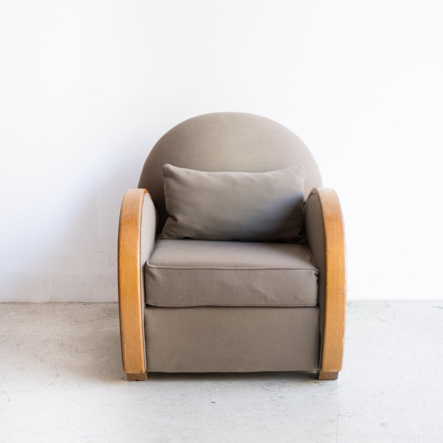Paire de fauteuils des années 1940