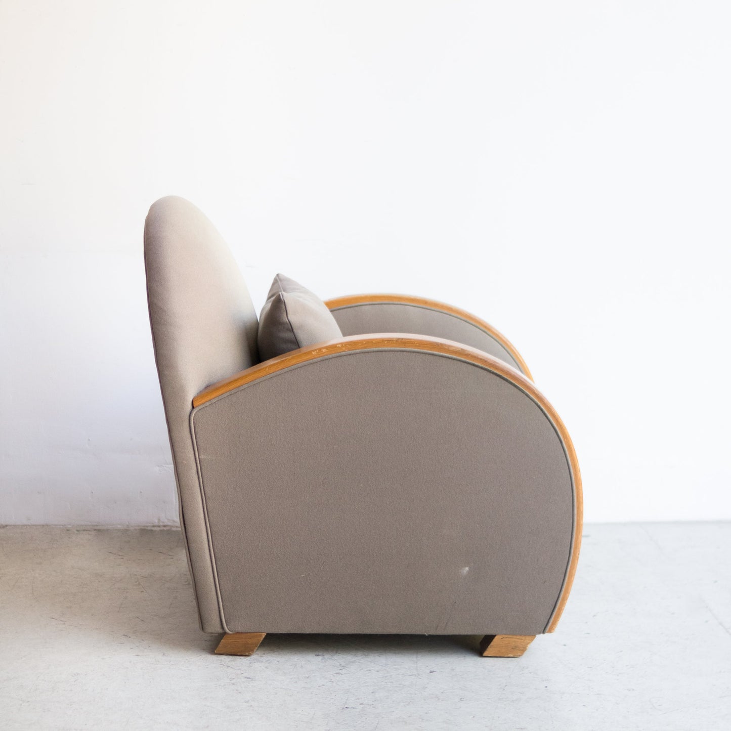 Paire de fauteuils des années 1940