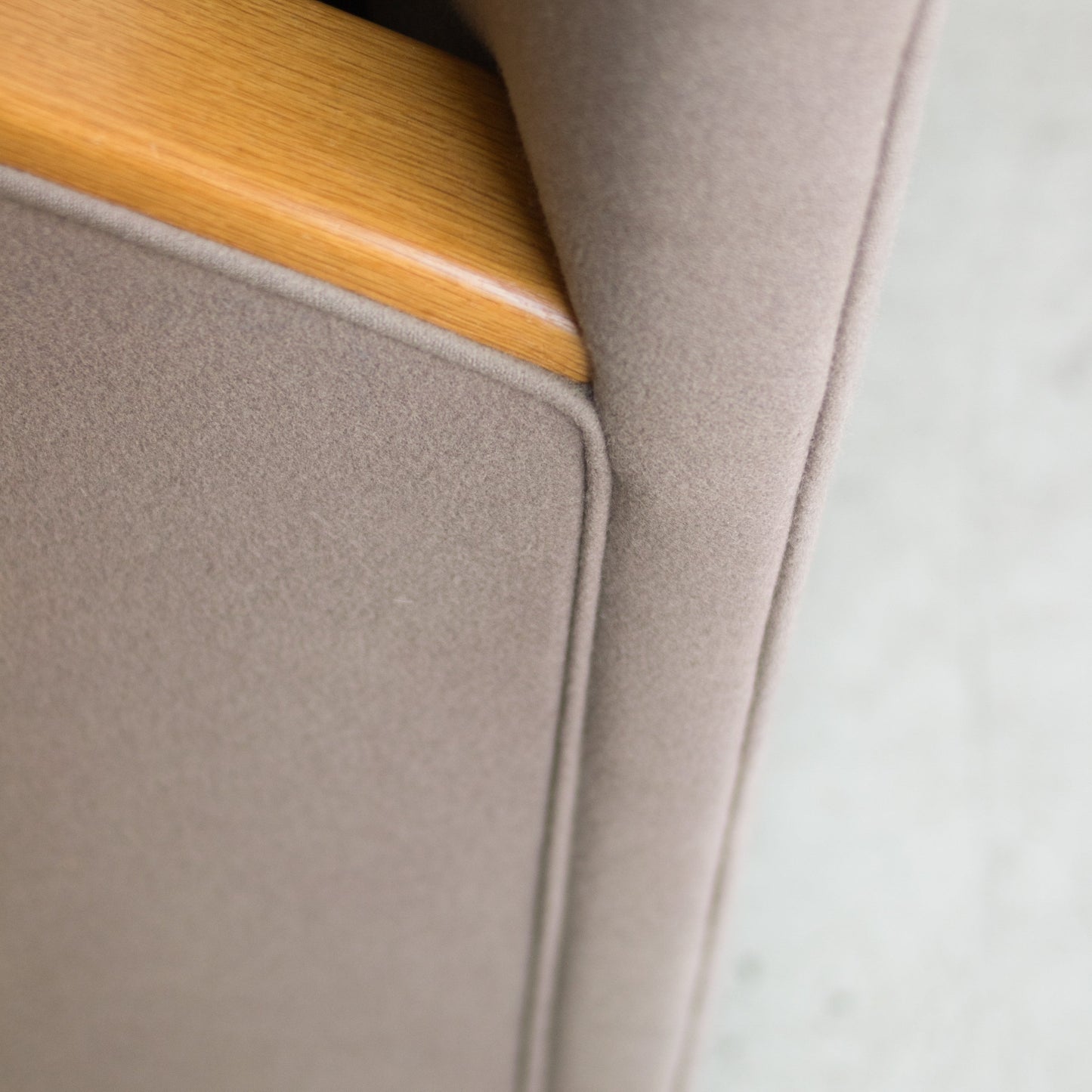 Paire de fauteuils des années 1940