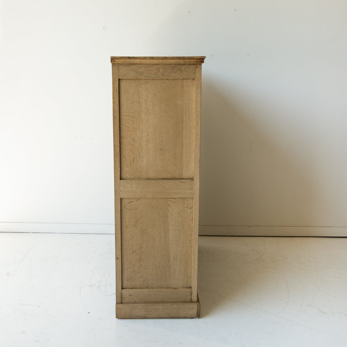 Commode parisienne en chêne