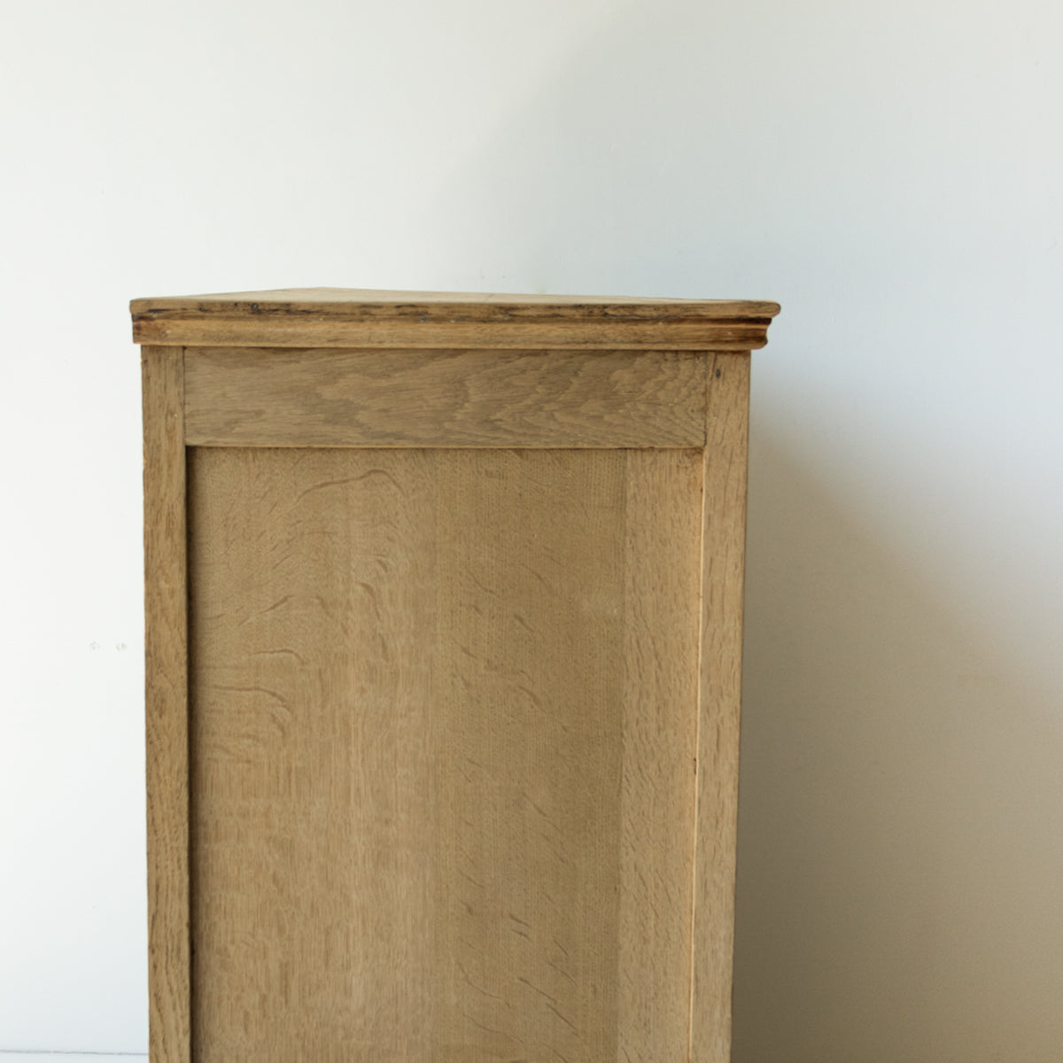 Commode parisienne en chêne