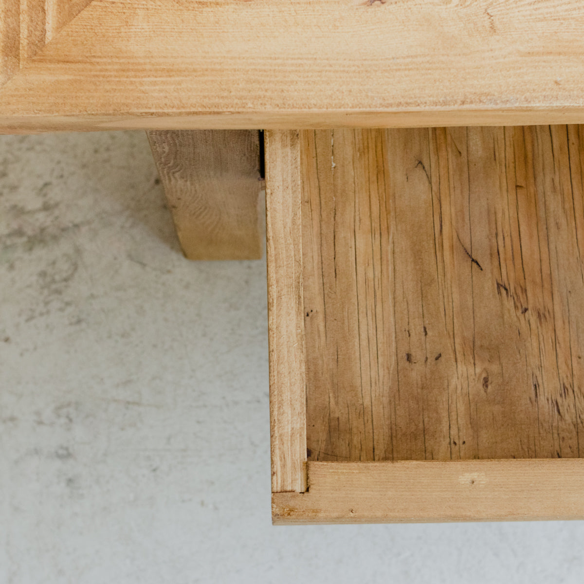 Table basse en planche à pain en bois récupéré