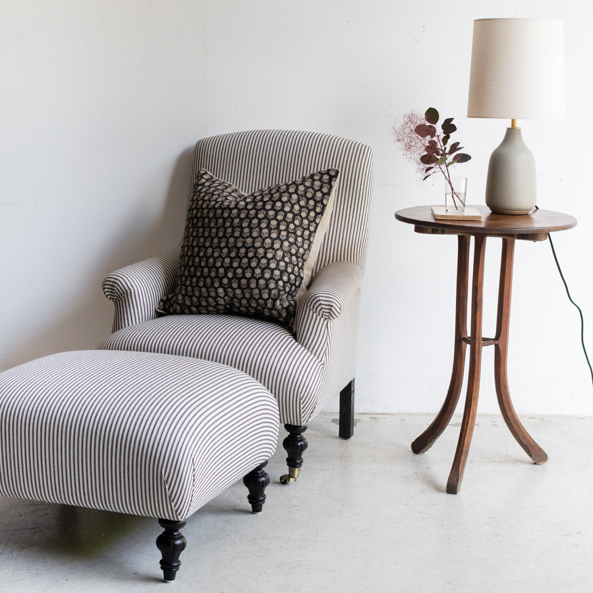 Fauteuil et ottoman Bellecour