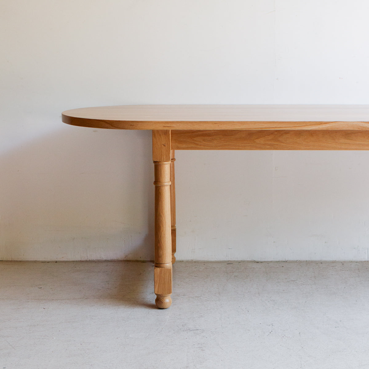 Table de ferme ovale en chêne