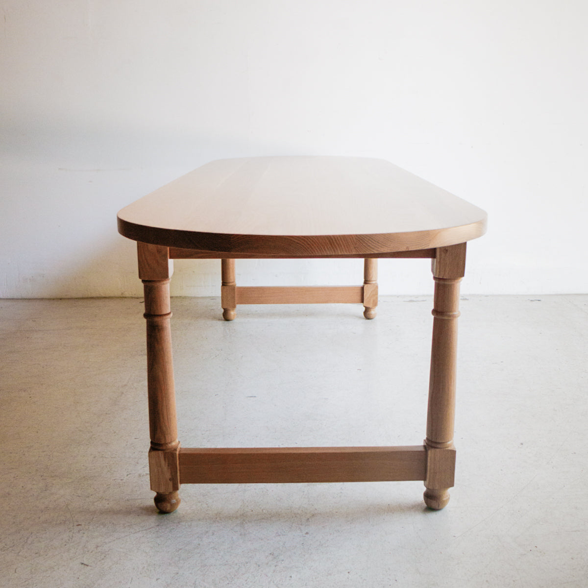 Table de ferme ovale en chêne
