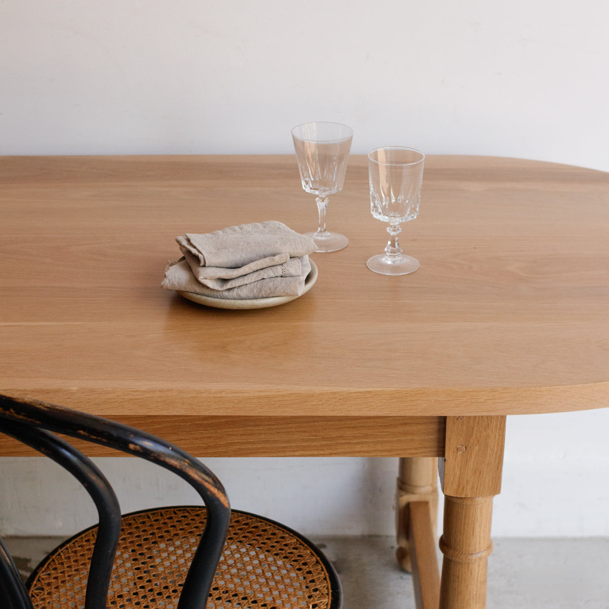 Table de ferme ovale en chêne