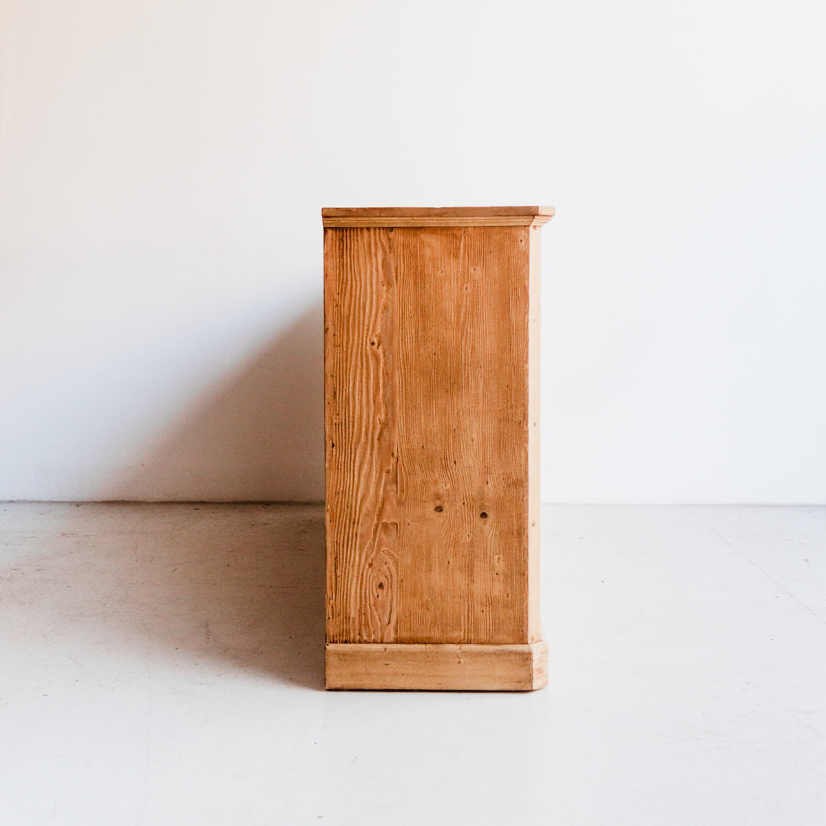 Commode en bois récupéré