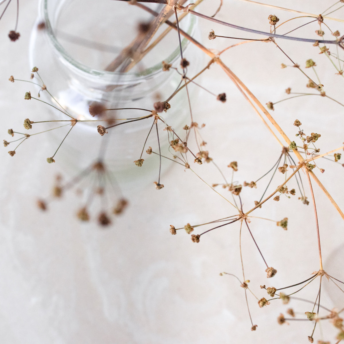 Table sur pied en marbre