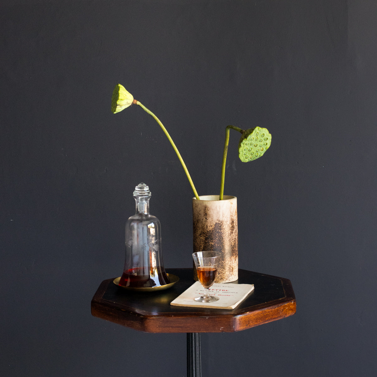 Paire de petites tables de bistrot