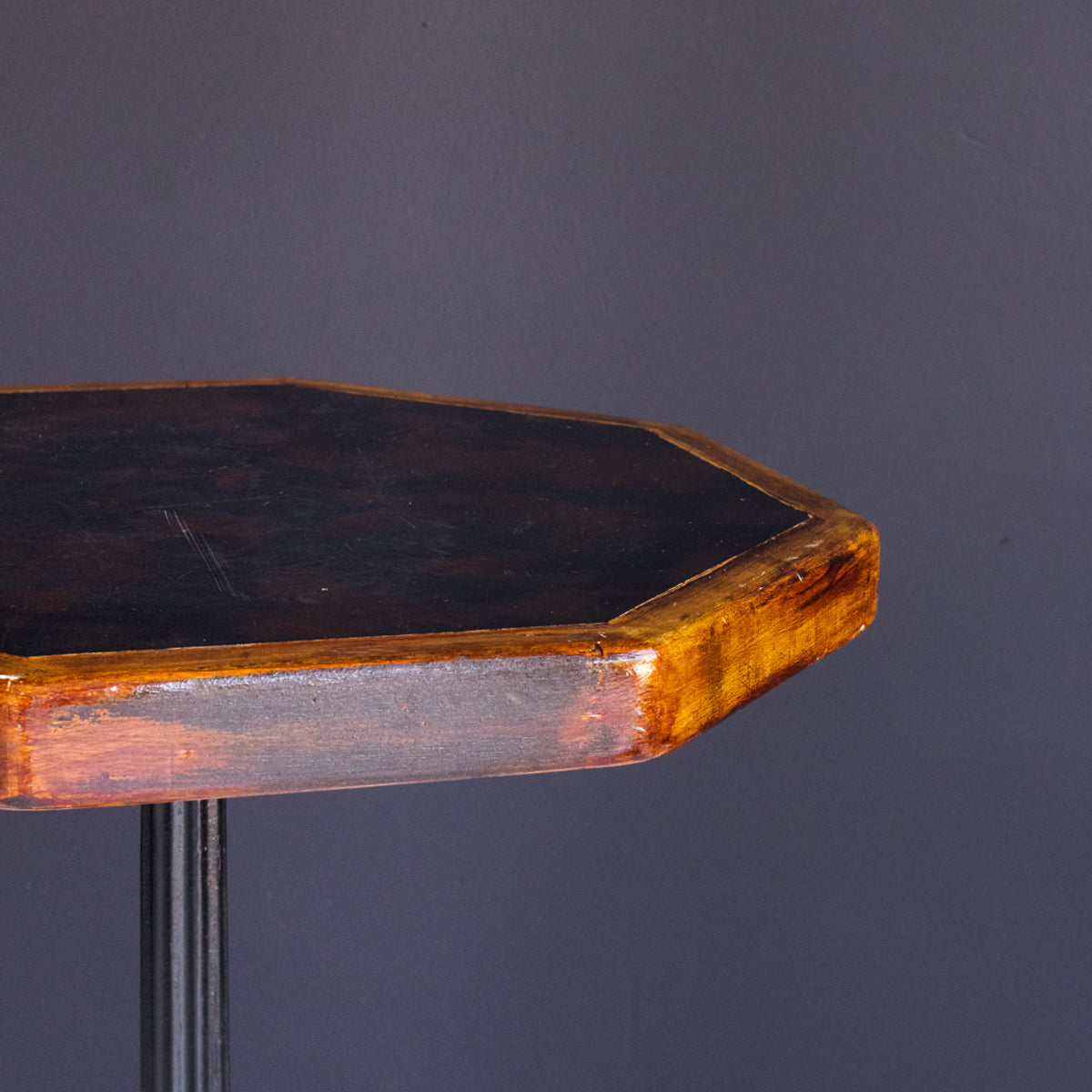 Paire de petites tables de bistrot