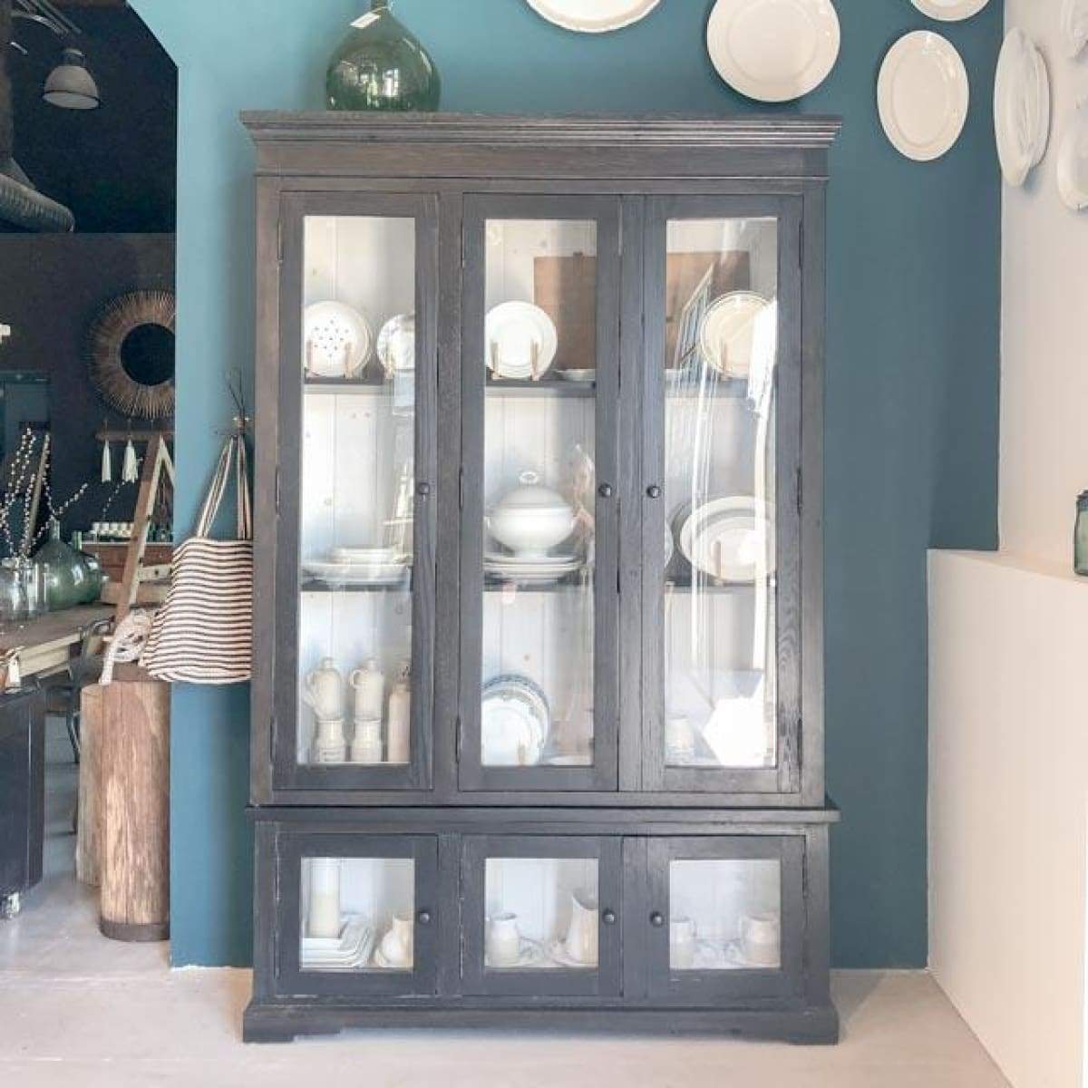 Armoire à porcelaine en bois récupéré