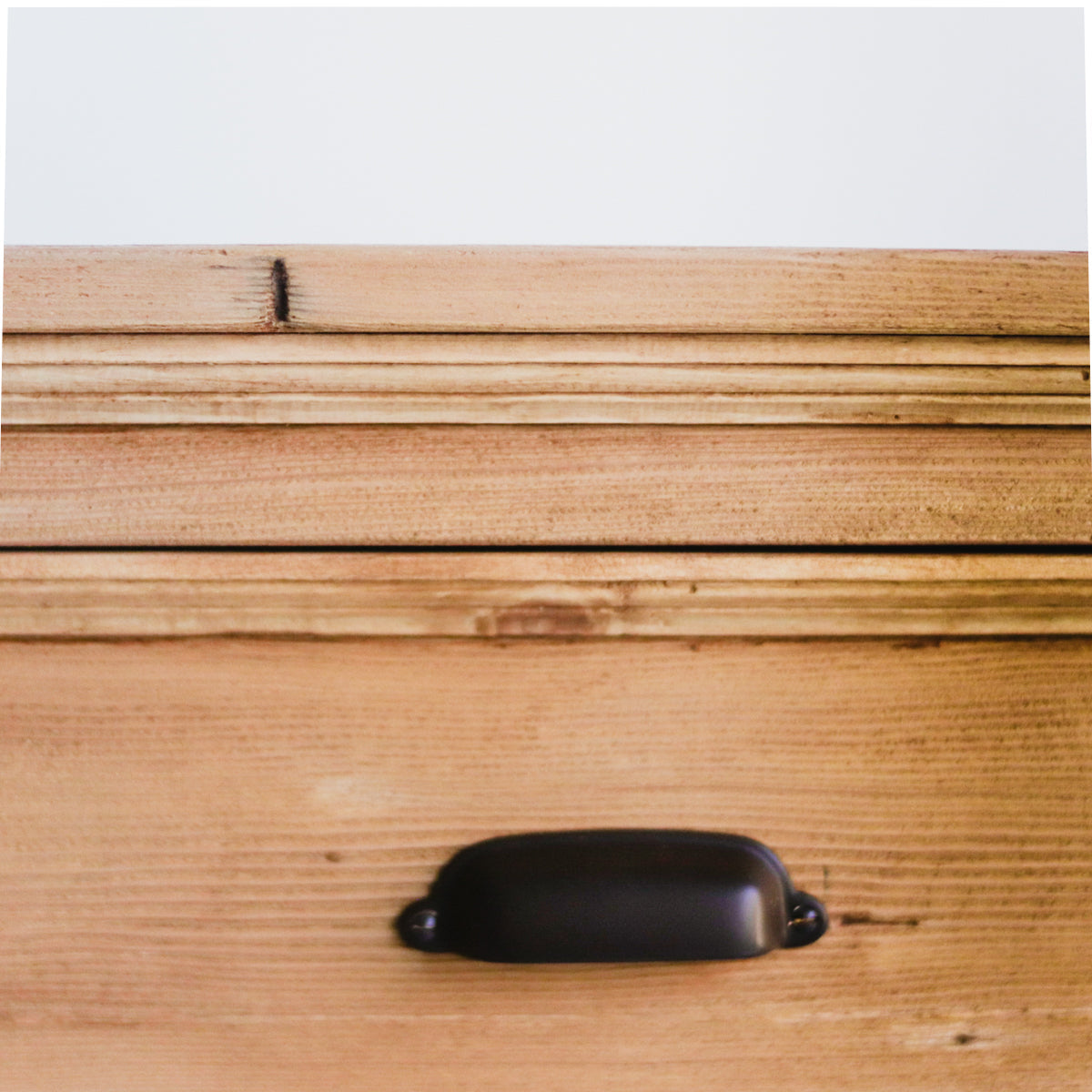 Commode en bois récupéré