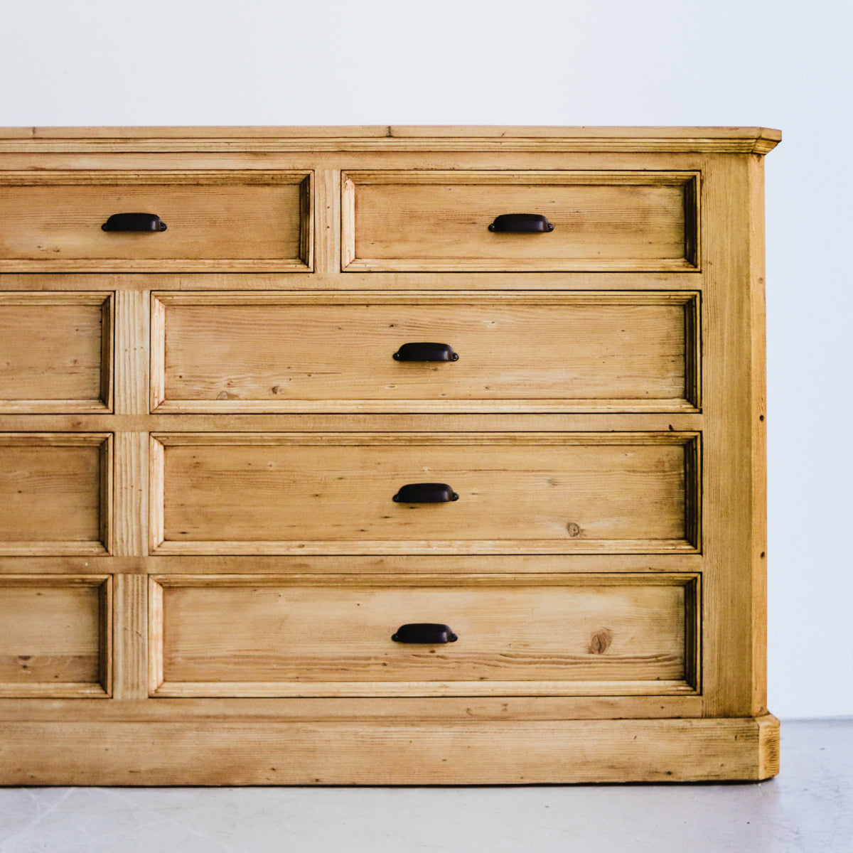 Commode en bois récupéré