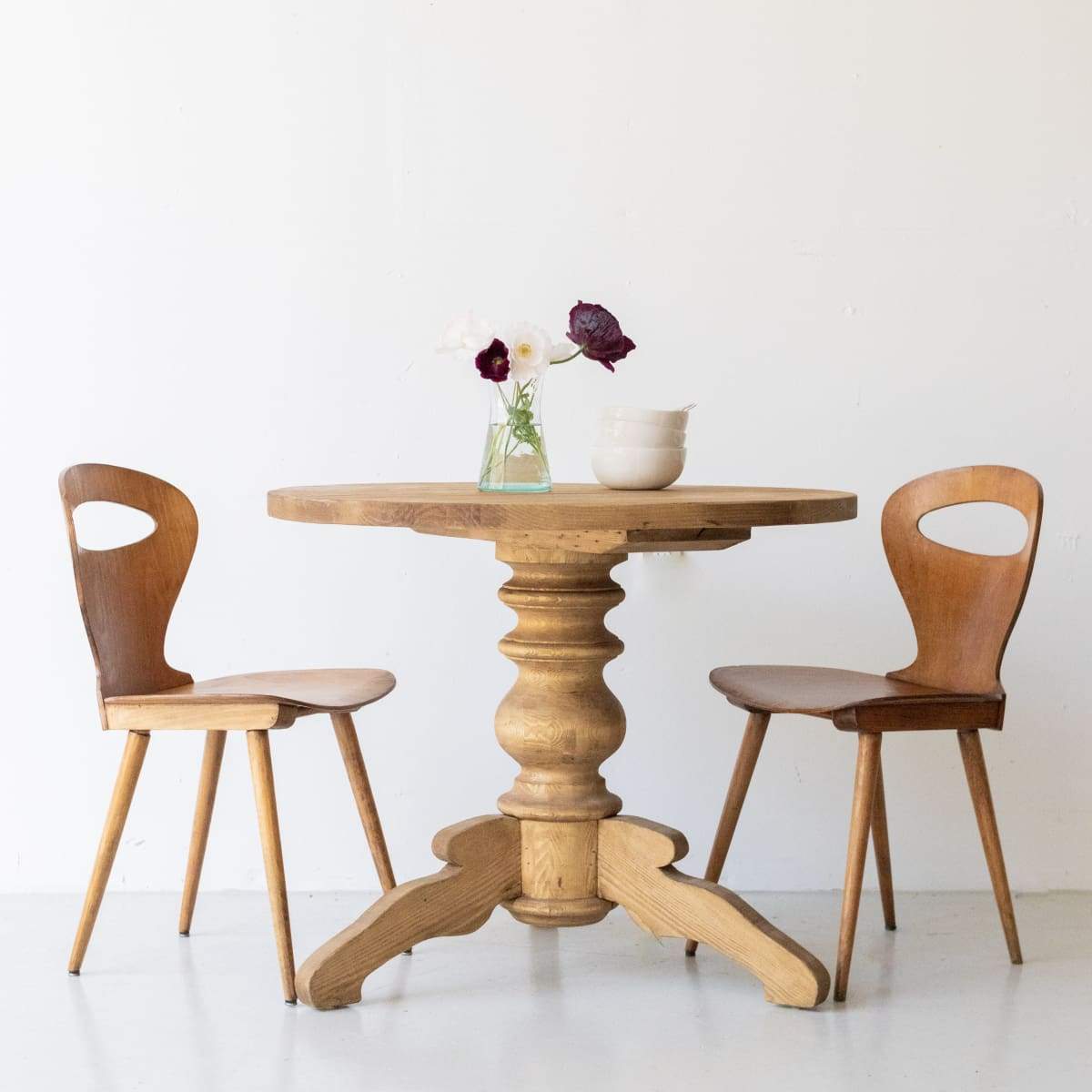 Table sur pied en bois récupéré