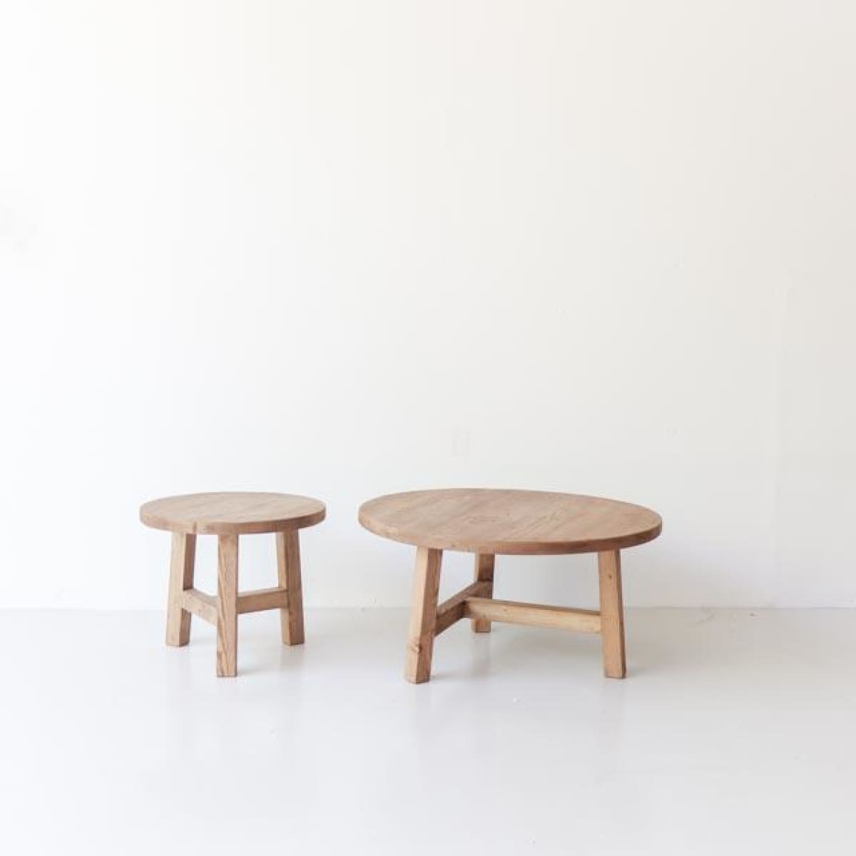 Table basse ronde en bois récupéré