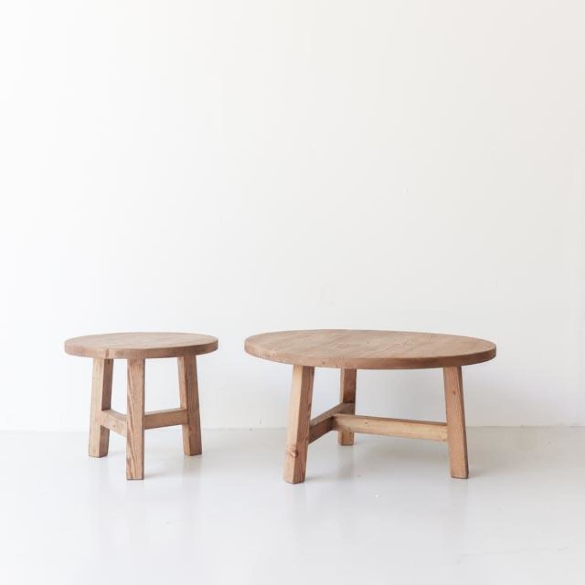 Table basse ronde en bois récupéré