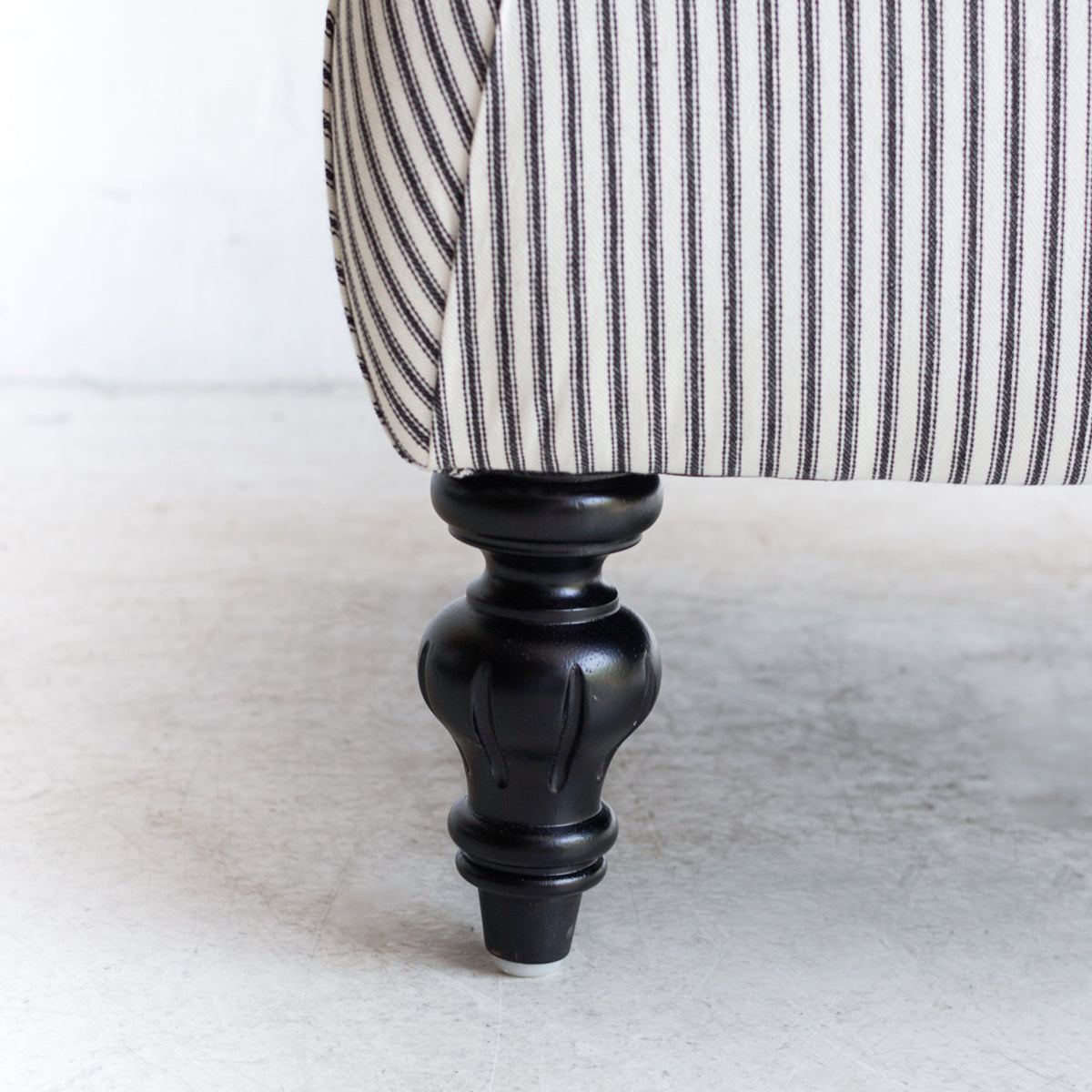 Fauteuil et ottoman Bellecour