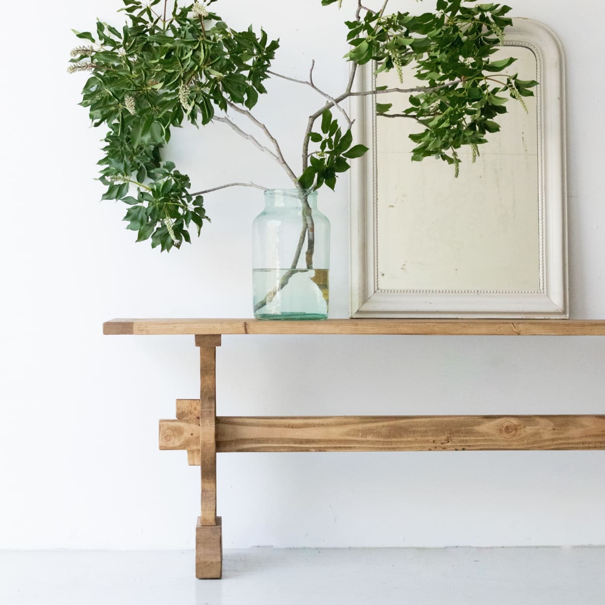 Console de monastère en bois récupéré