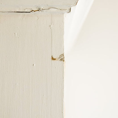 Armoire parisienne peinte