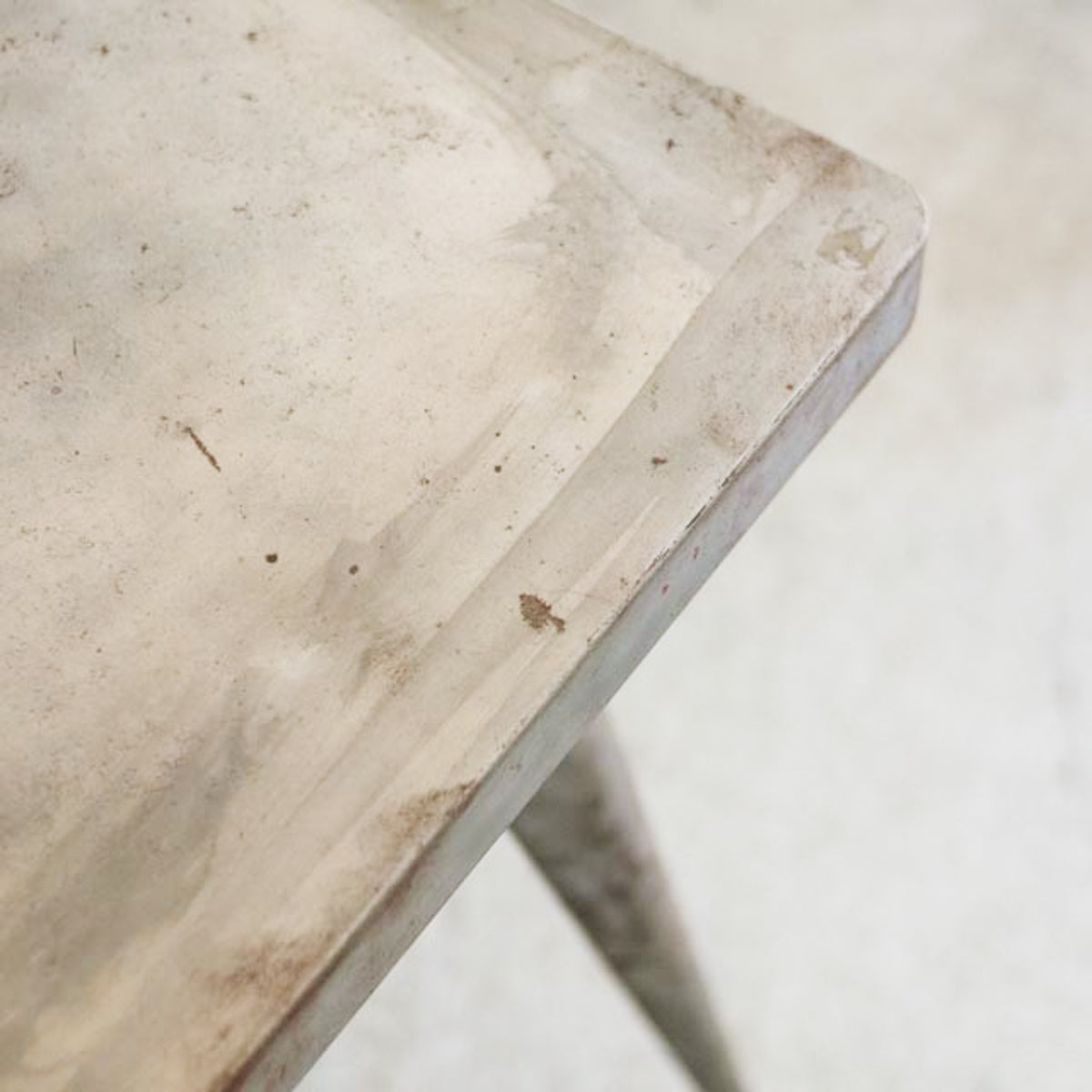 Table Tolix vintage