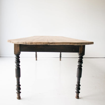 Grande table à manger antique