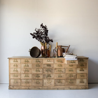 Armoire à mercerie