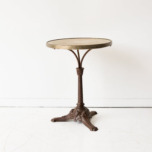 Table de bistrot parisienne antique