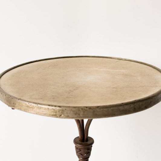 Table de bistrot parisienne antique