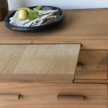 Commode du milieu du siècle avec planches à pain
