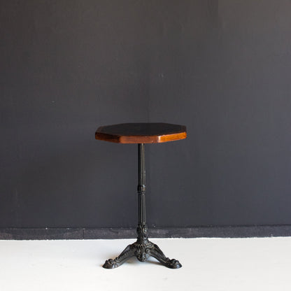 Paire de petites tables de bistrot