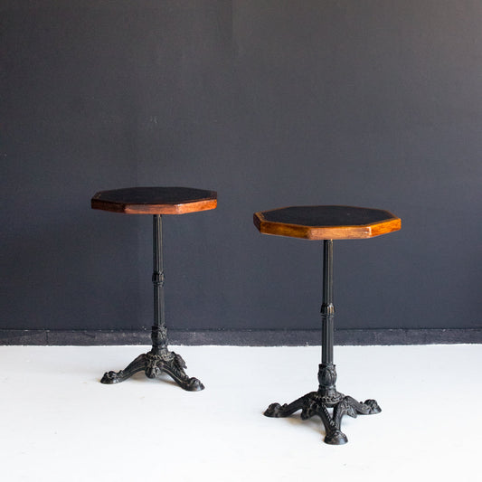 Paire de petites tables de bistrot