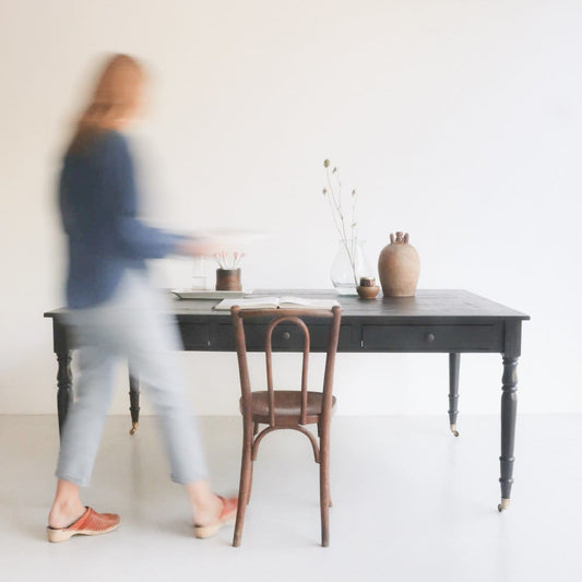 Bureau partenaire en bois récupéré d'inspiration française