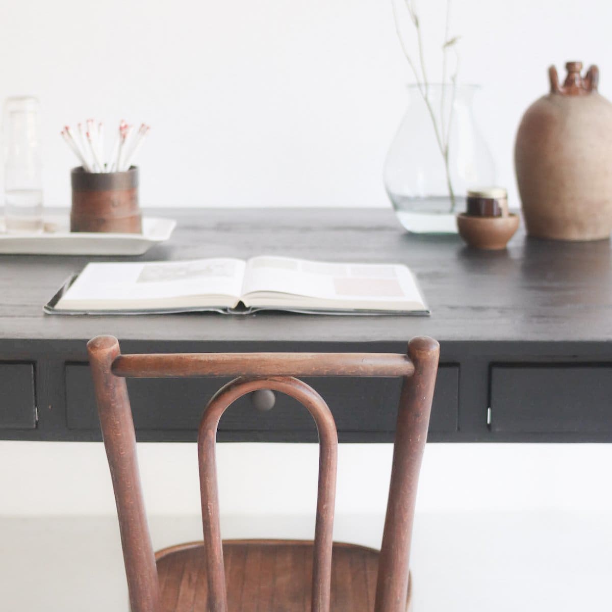 Bureau partenaire en bois récupéré d'inspiration française