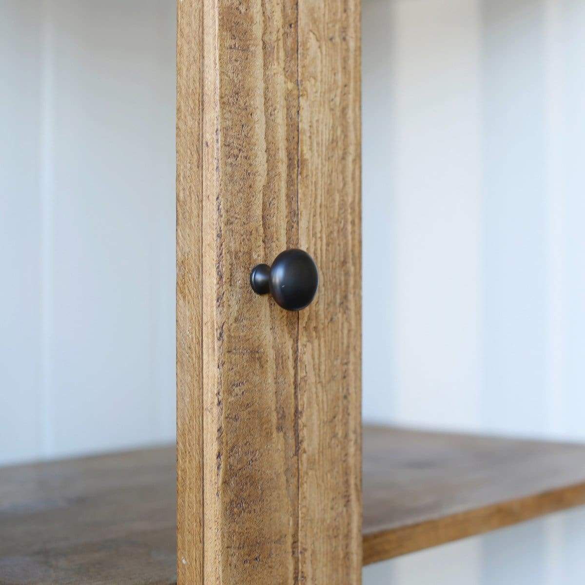 Armoire à porcelaine en bois récupéré
