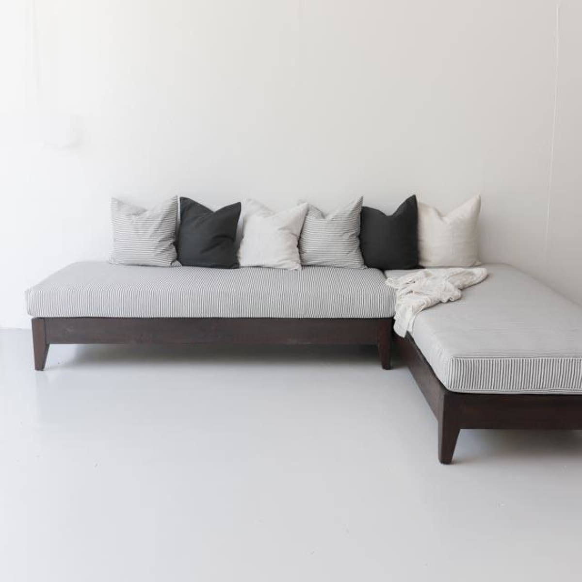 Chaise longue marocaine en bois récupéré 