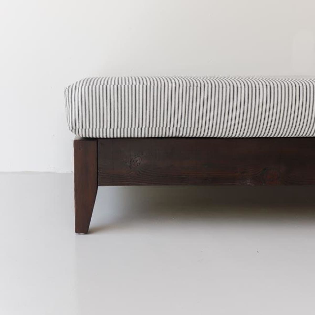 Chaise longue marocaine en bois récupéré 