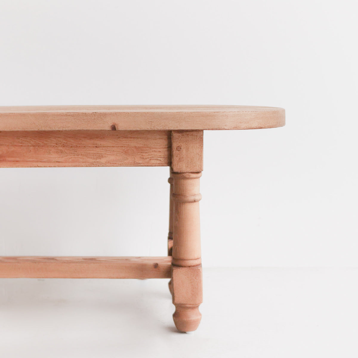 Banc de ferme ovale en bois récupéré