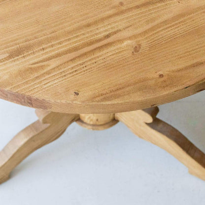 Table sur pied en bois récupéré